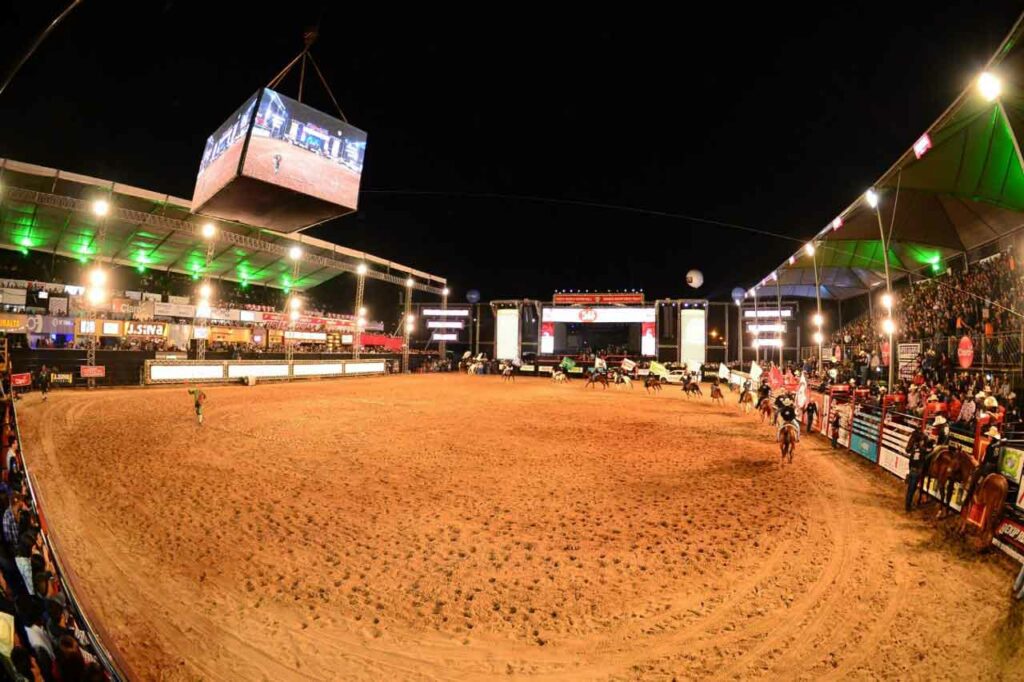 Programação e ingressos para o Rio Preto Country Bulls 2023 Ache Festas